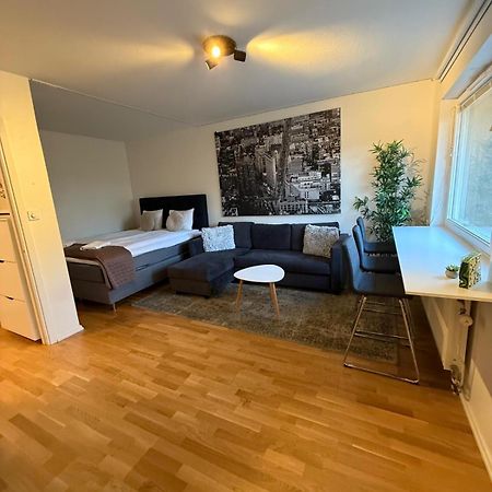 Naera Metro, Stranden Och Skogen. Estocolmo Exterior foto